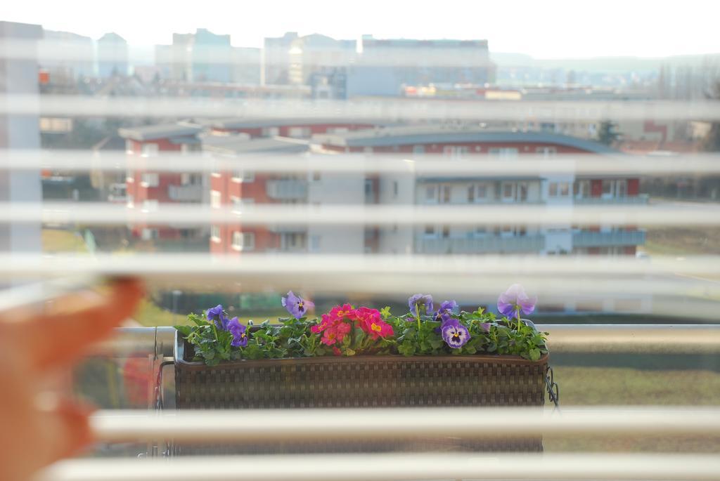 A Nice Place To Stay Apartments Prague Exterior photo